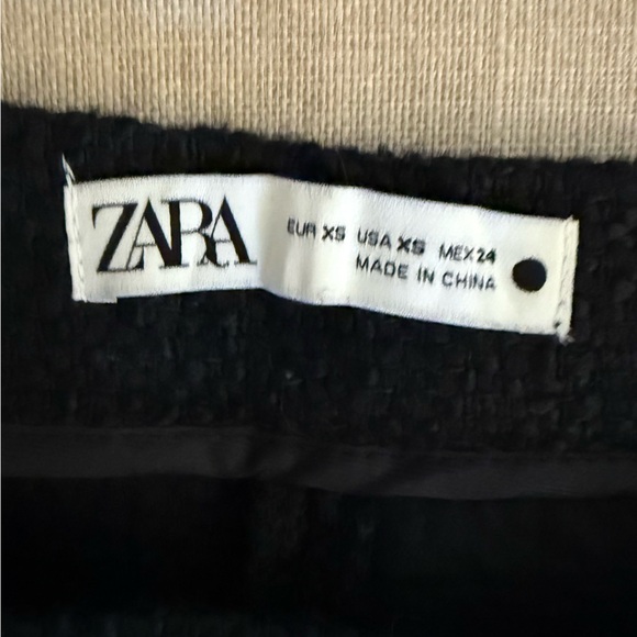 Zara Black Textured A-Line Skirt - Picture 6 of 6